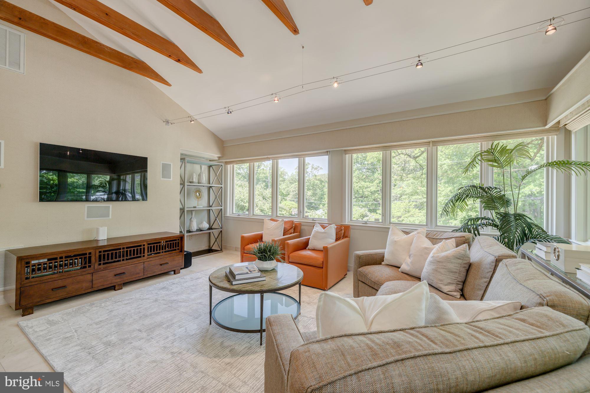 WOODMONT - Residential