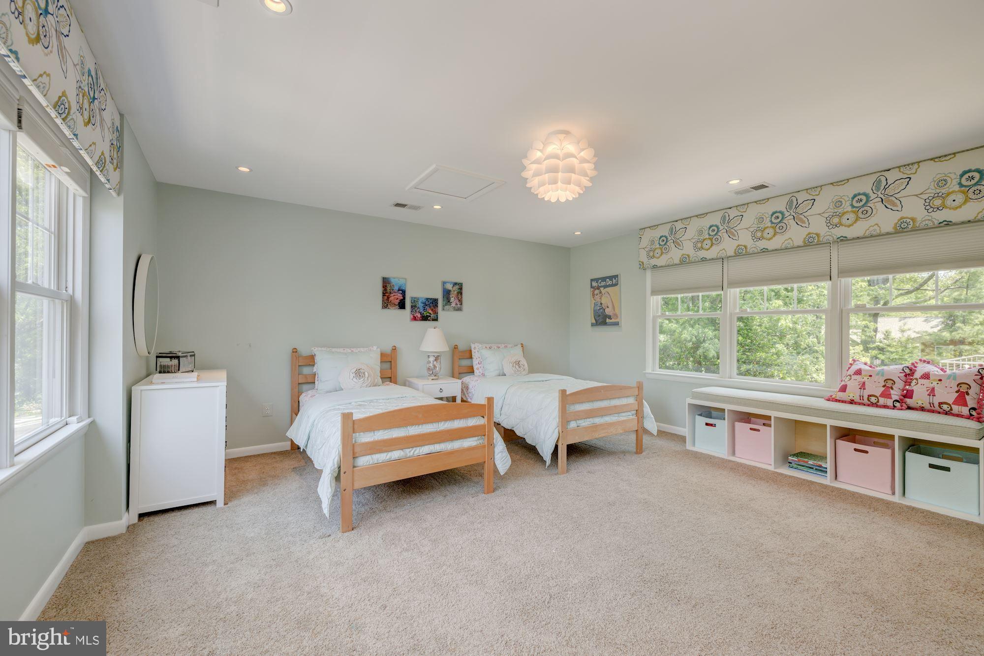 WOODMONT - Residential