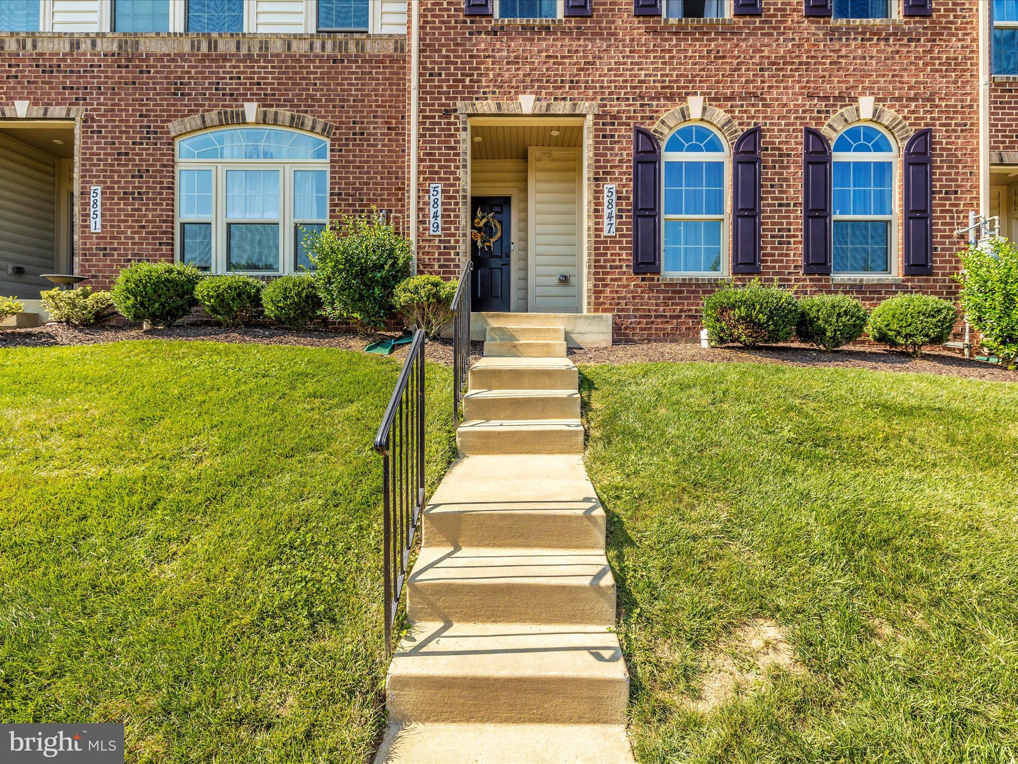 OAKDALE VILLAGE - Residential