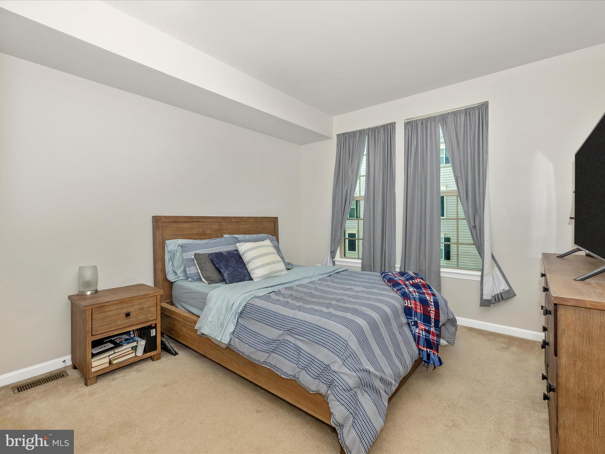 OAKDALE VILLAGE - Residential