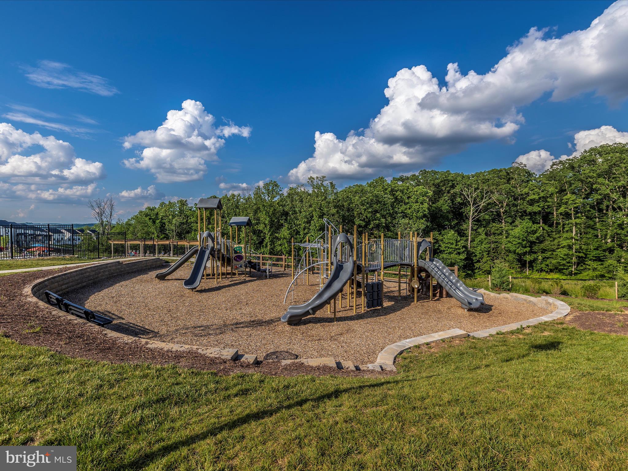 OAKDALE VILLAGE - Residential