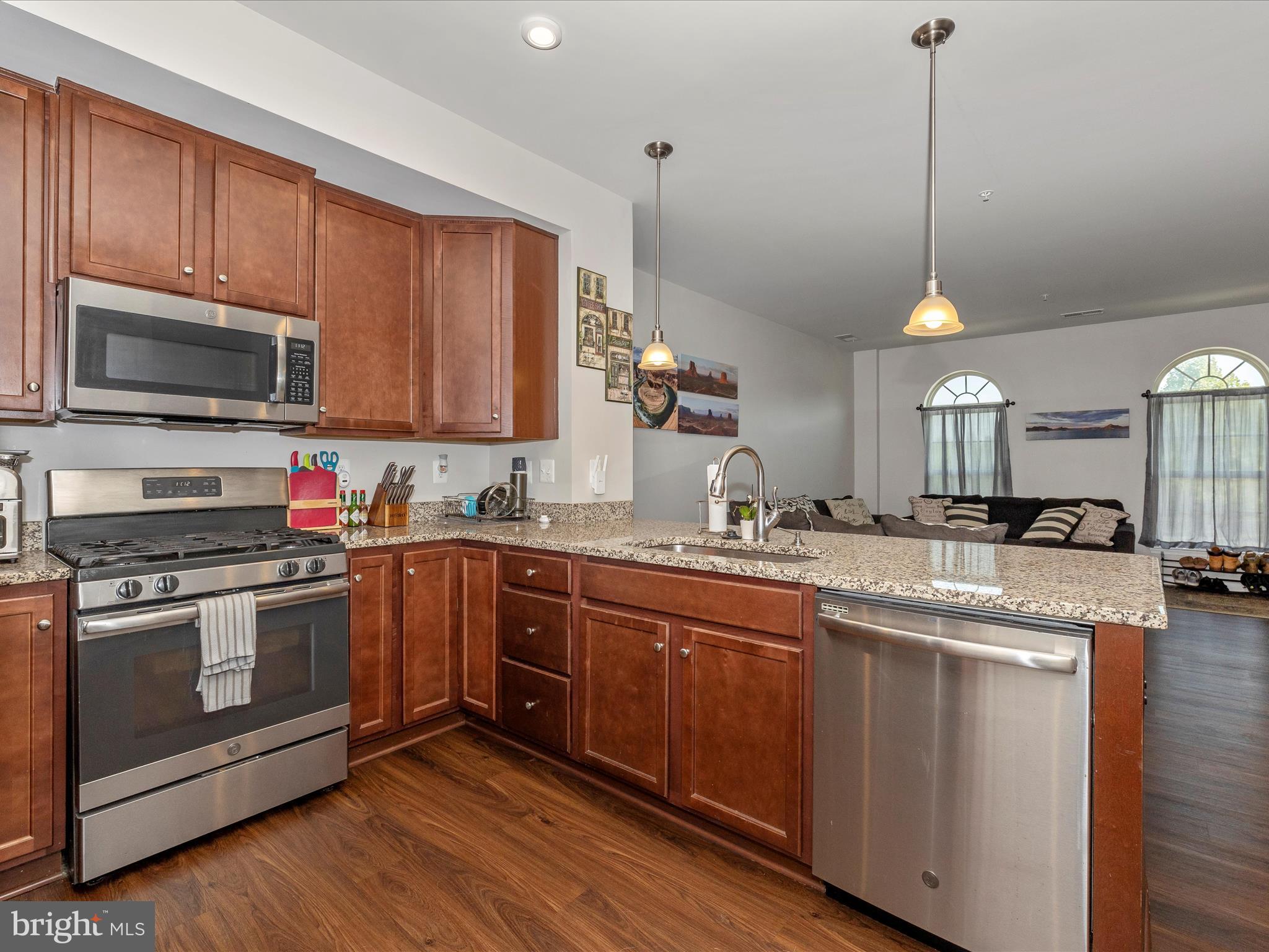 OAKDALE VILLAGE - Residential