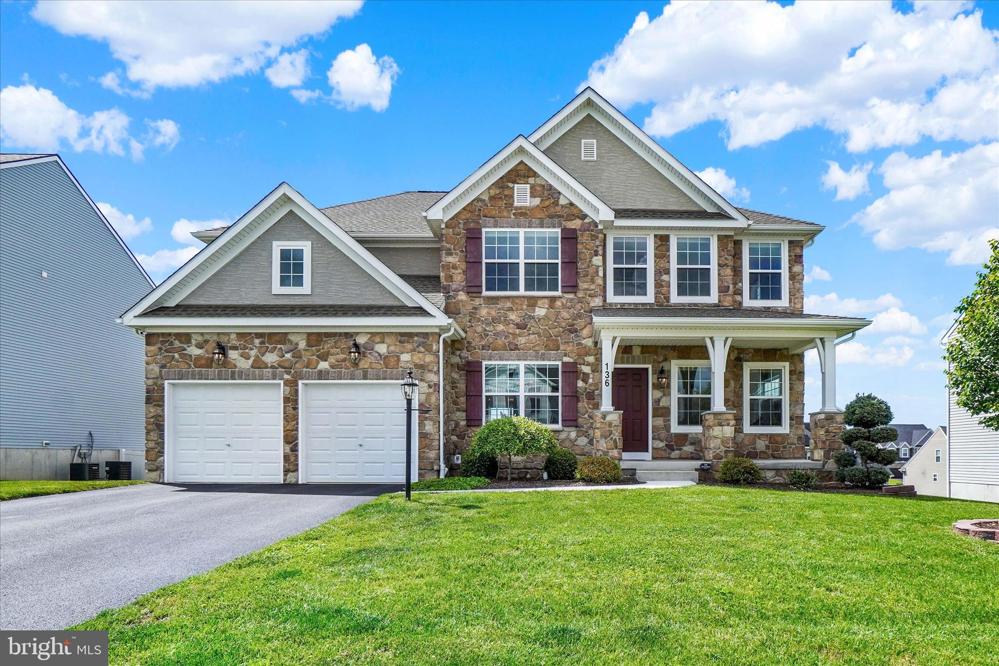 ROLLING MEADOWS AT RENTZEL FARM - Residential
