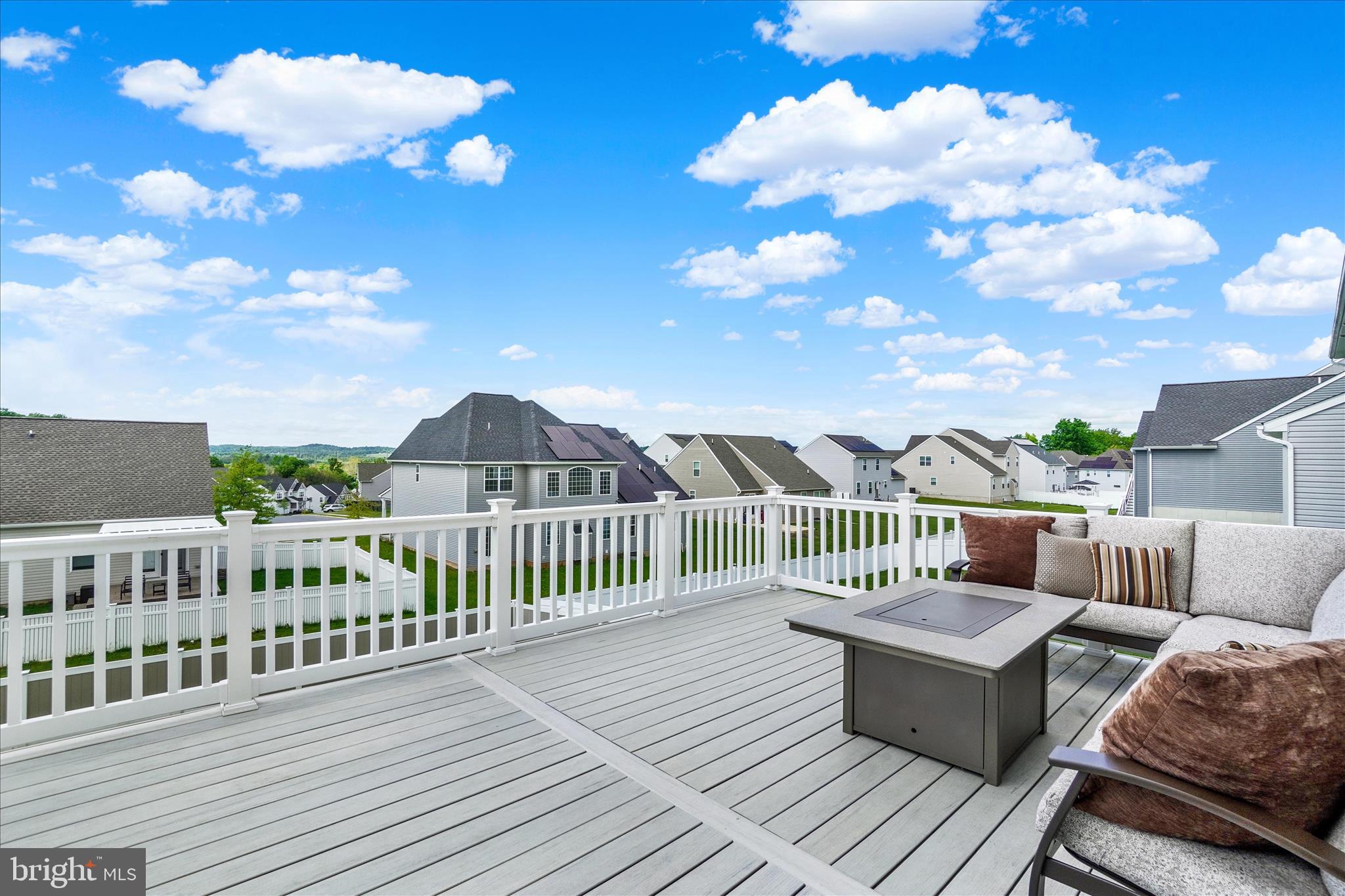 ROLLING MEADOWS AT RENTZEL FARM - Residential