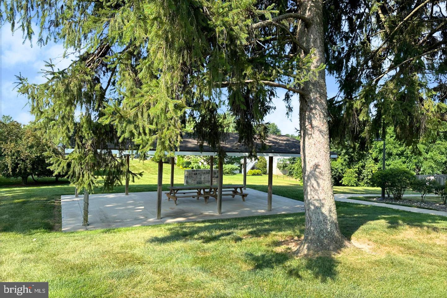ROLLING MEADOWS AT RENTZEL FARM - Residential