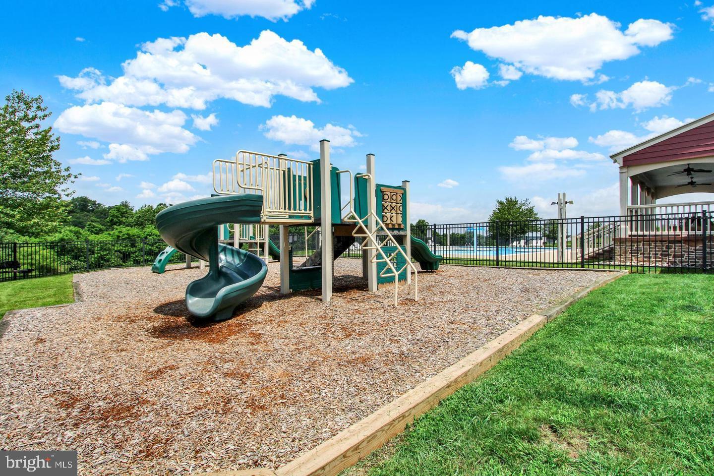 ROLLING MEADOWS AT RENTZEL FARM - Residential