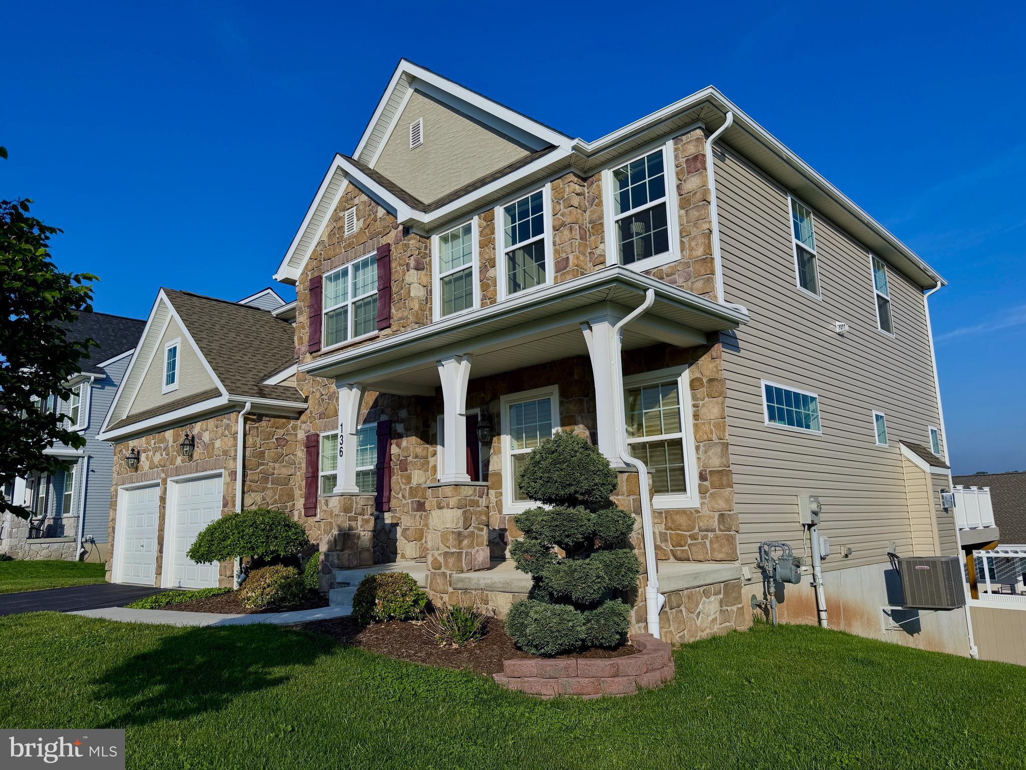 ROLLING MEADOWS AT RENTZEL FARM - Residential