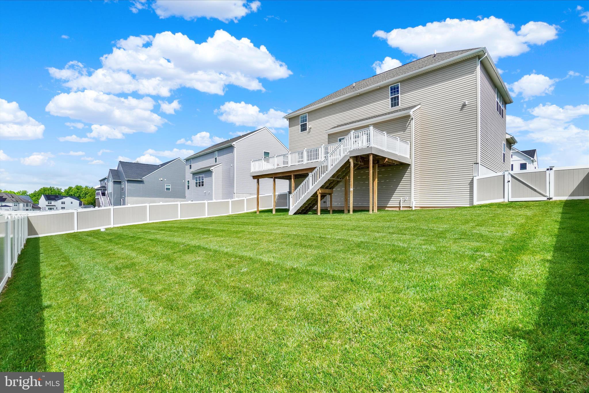 ROLLING MEADOWS AT RENTZEL FARM - Residential