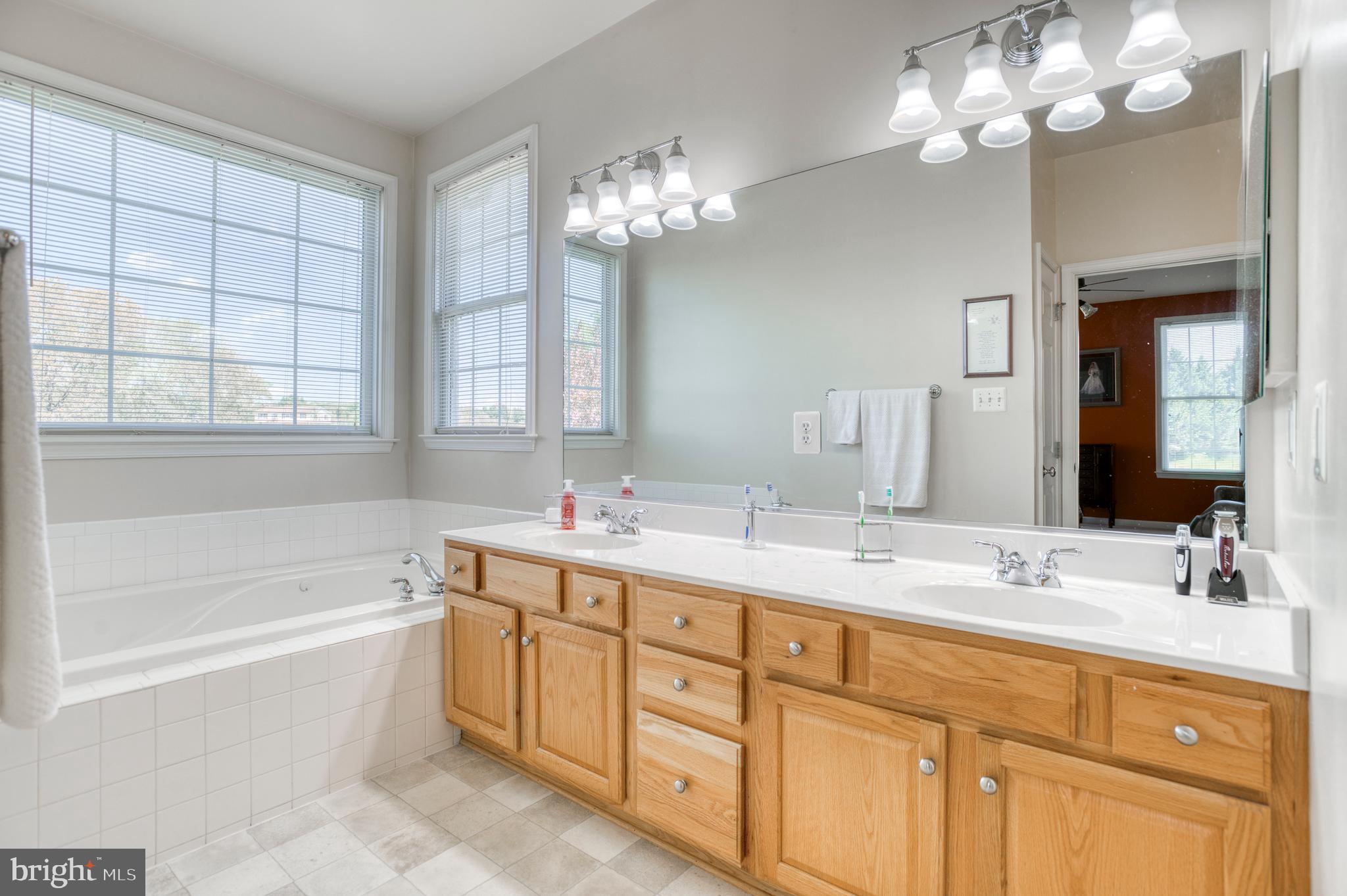 MABEL M PETTIE - Residential