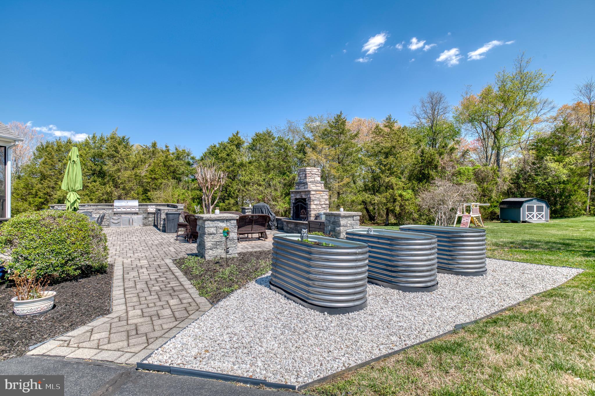 MABEL M PETTIE - Residential