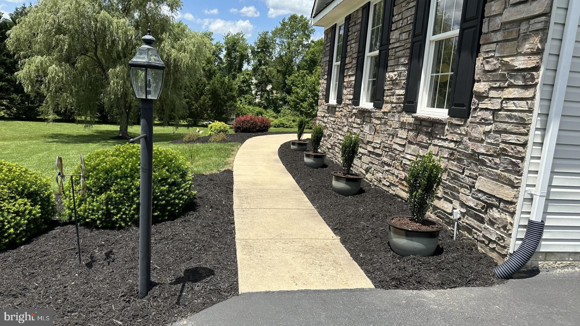 19272 WINDSONG COURT