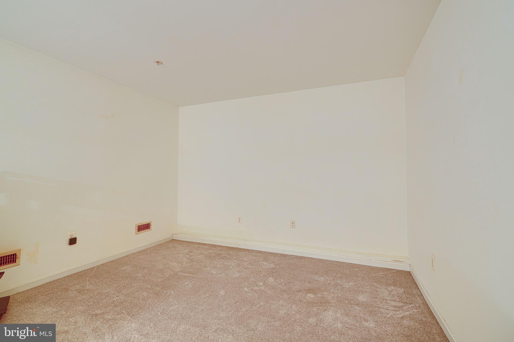 WINTERS RUN MANOR - Residential