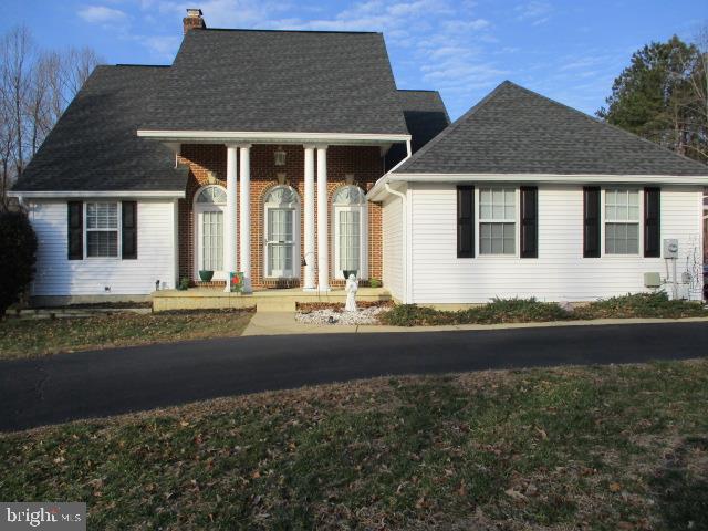 OLDE COUNTRY ESTATES SUB - Residential