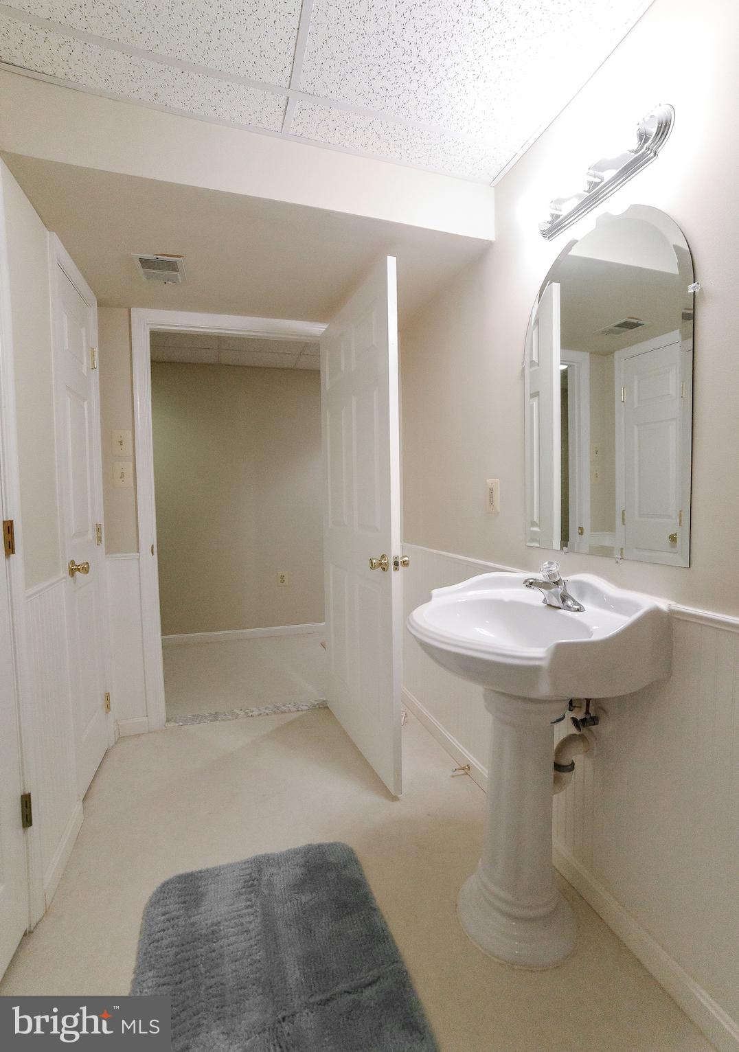 OLDE COUNTRY ESTATES SUB - Residential