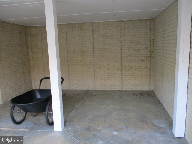 OLDE COUNTRY ESTATES SUB - Residential