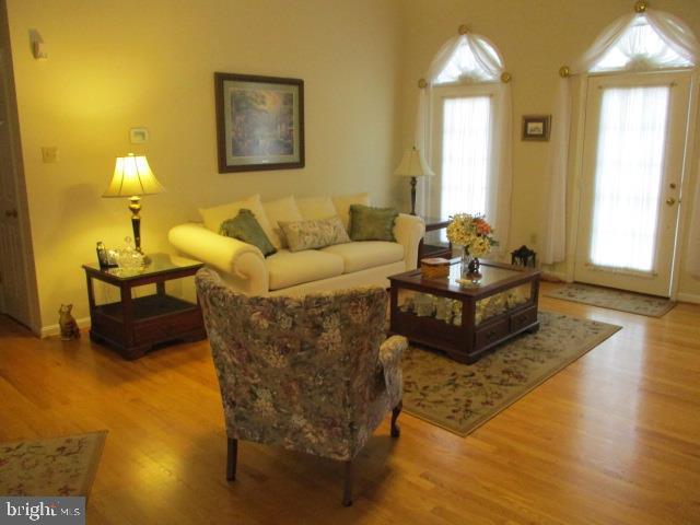 OLDE COUNTRY ESTATES SUB - Residential