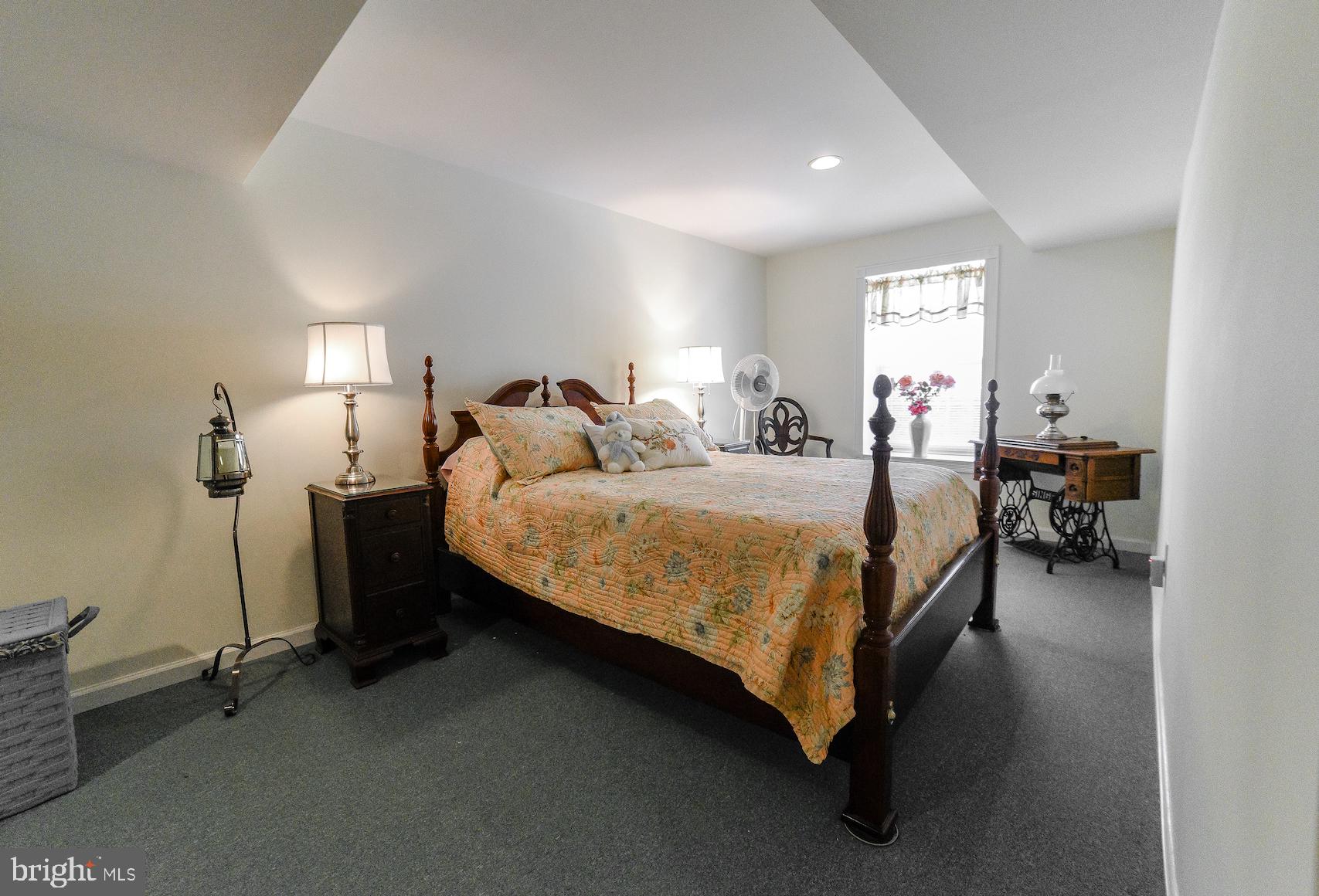 OLDE COUNTRY ESTATES SUB - Residential