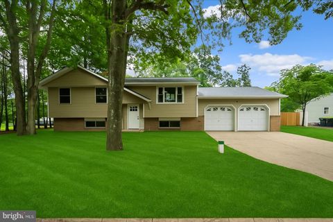 Homes For Sale - 470 E Taunton Avenue<br/> WEST BERLIN, NJ 08091