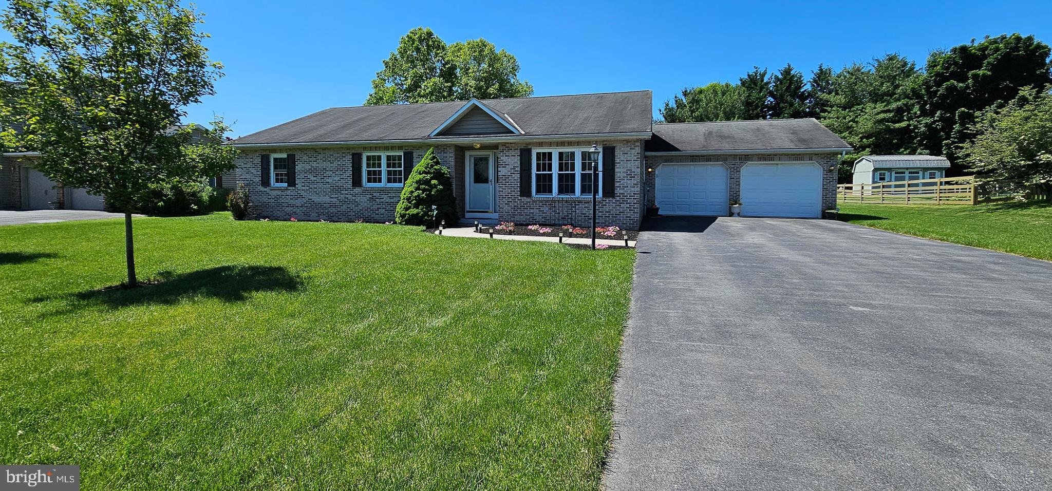 MOUNTAIN VIEW TERRACE - Residential