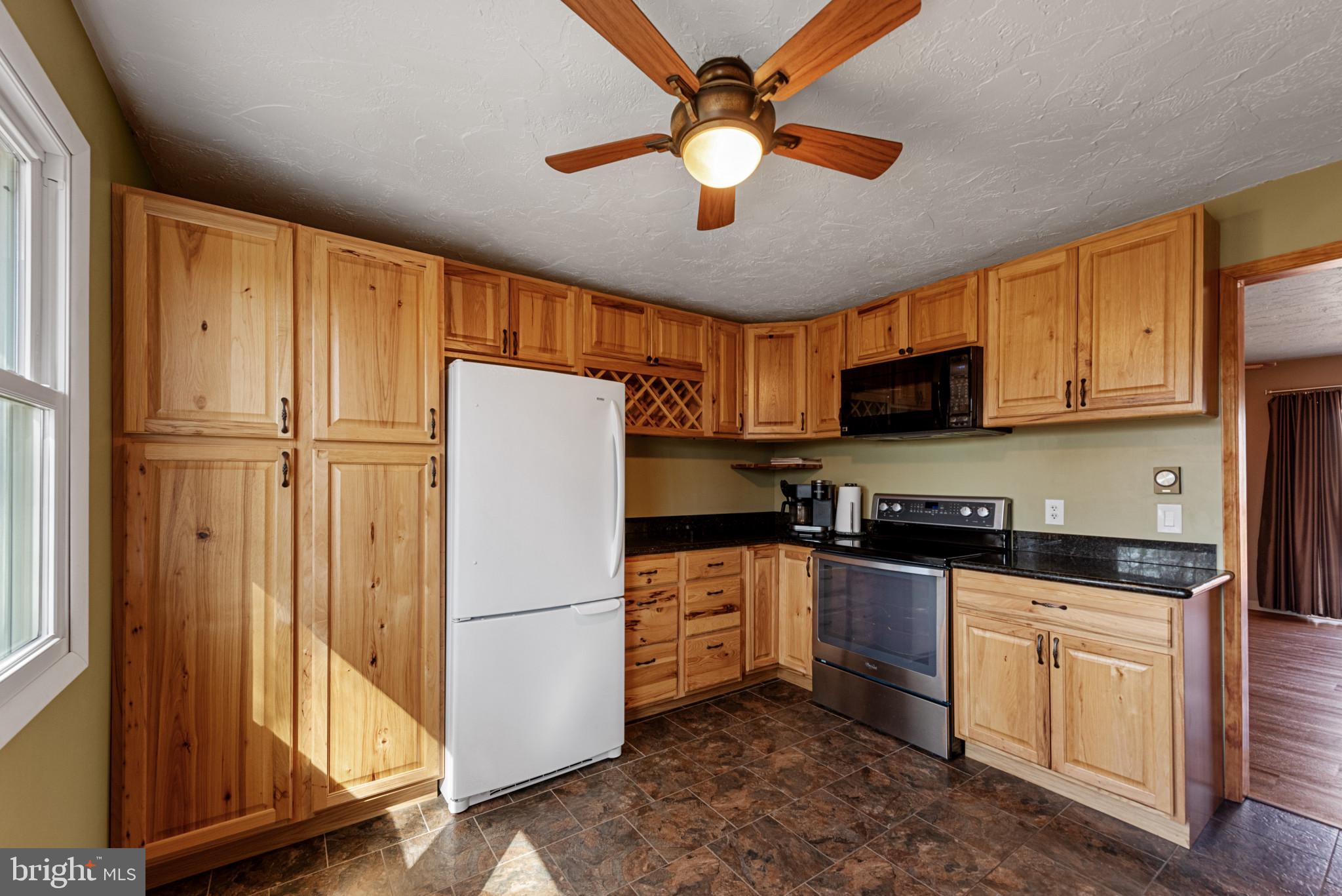 LAKE HERITAGE - Residential