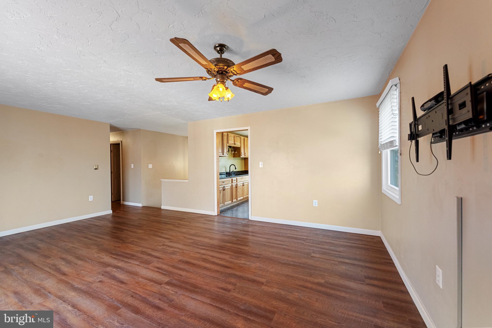 LAKE HERITAGE - Residential