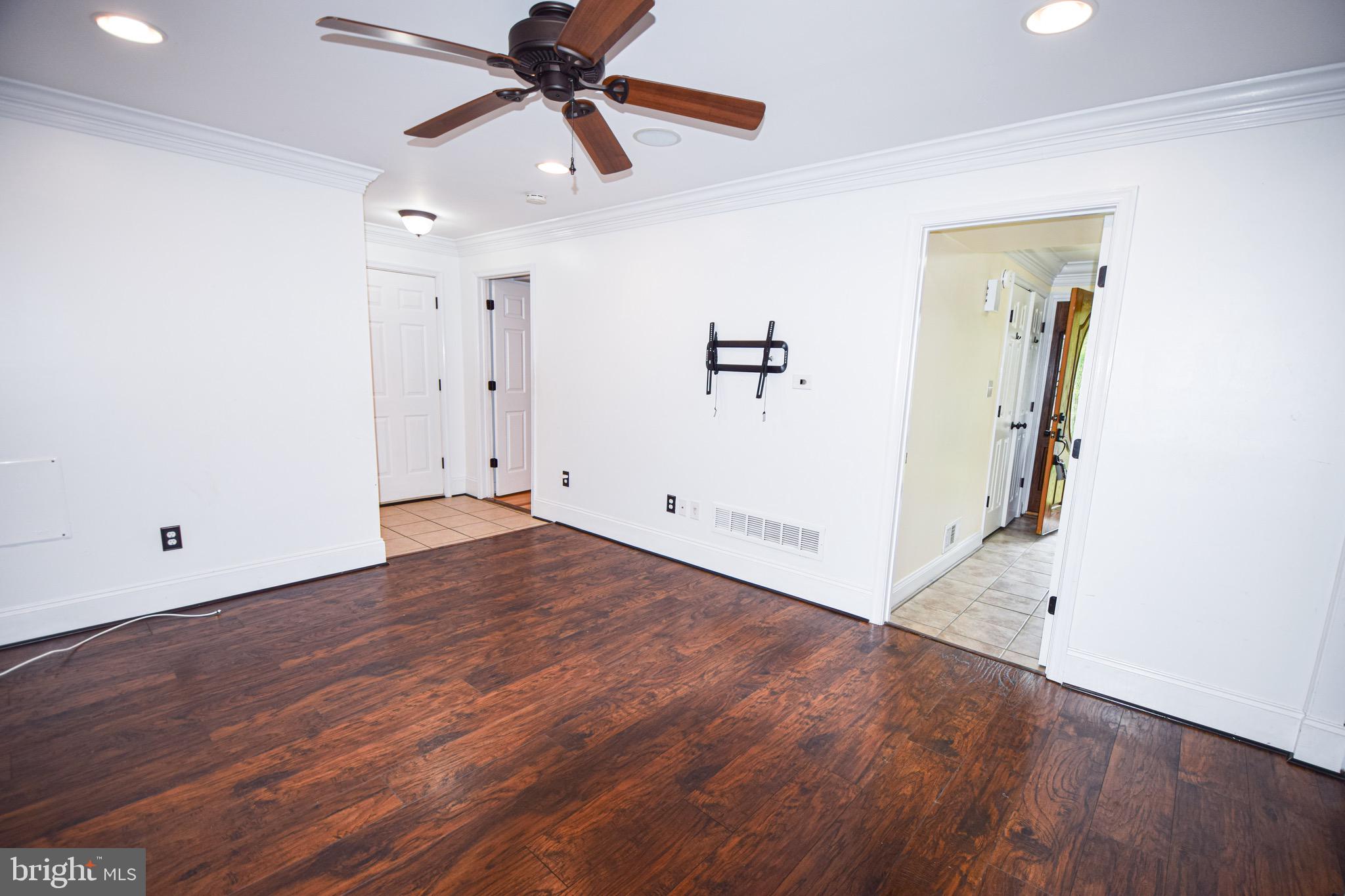 REISTERSTOWN - Residential