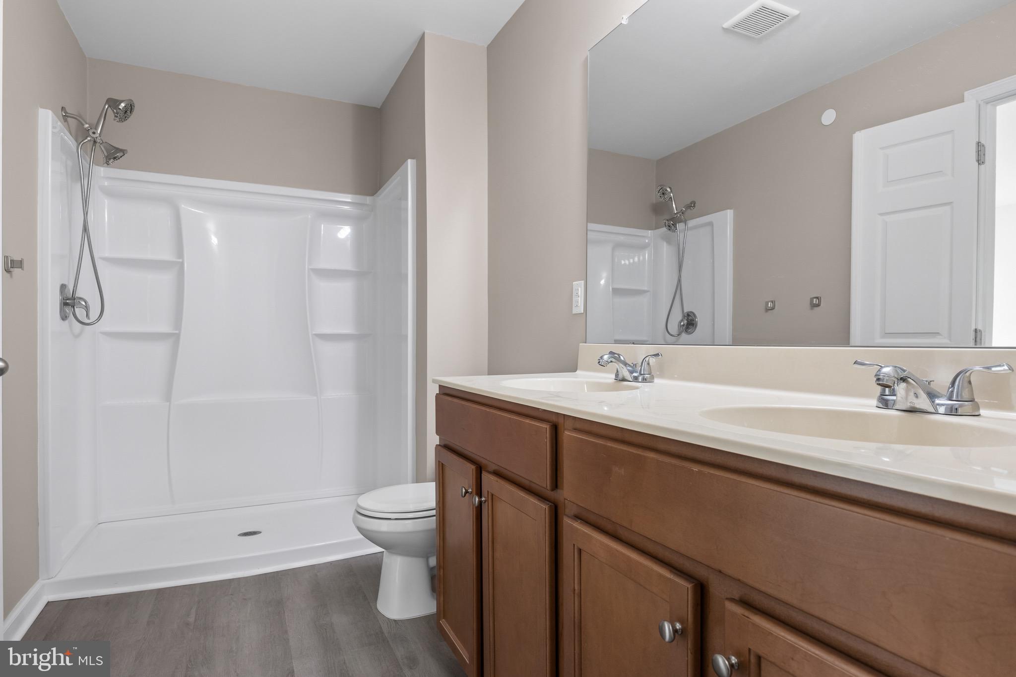 RICHWOOD CROSSING - Residential Lease