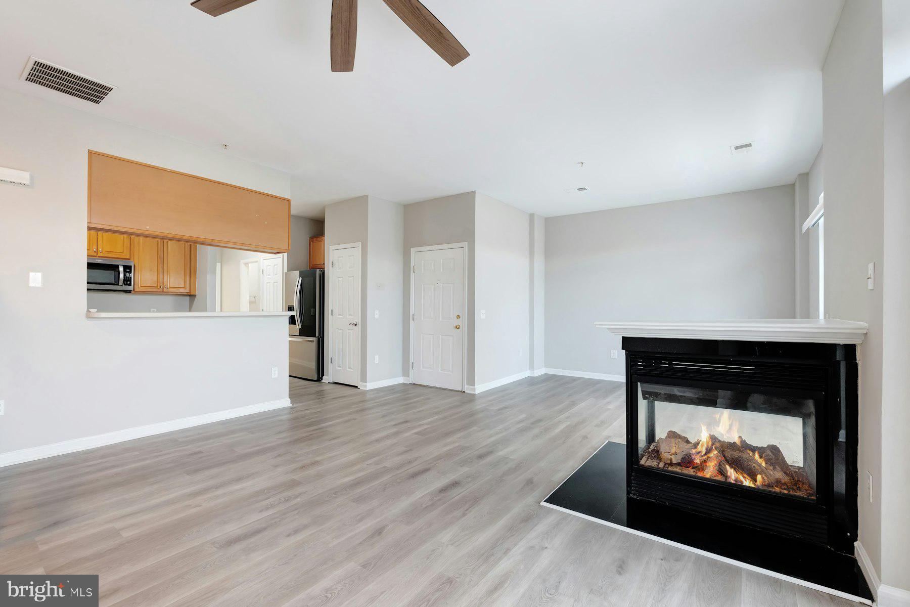 THE COMMONS ON WILLIAM SQUARE - Land