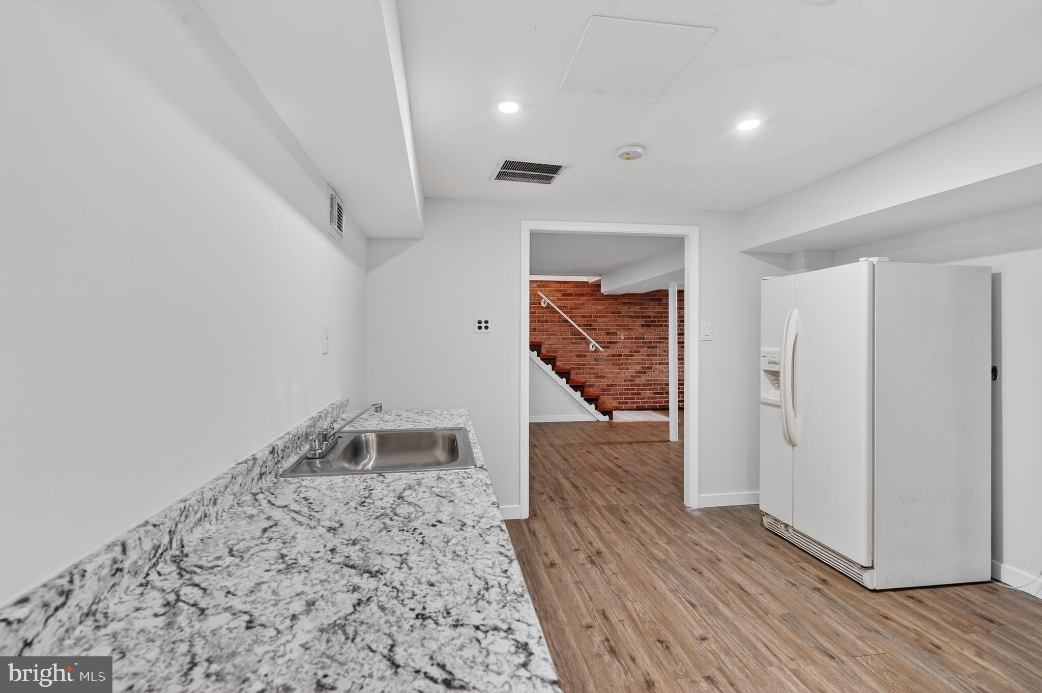 GARLAND - Residential