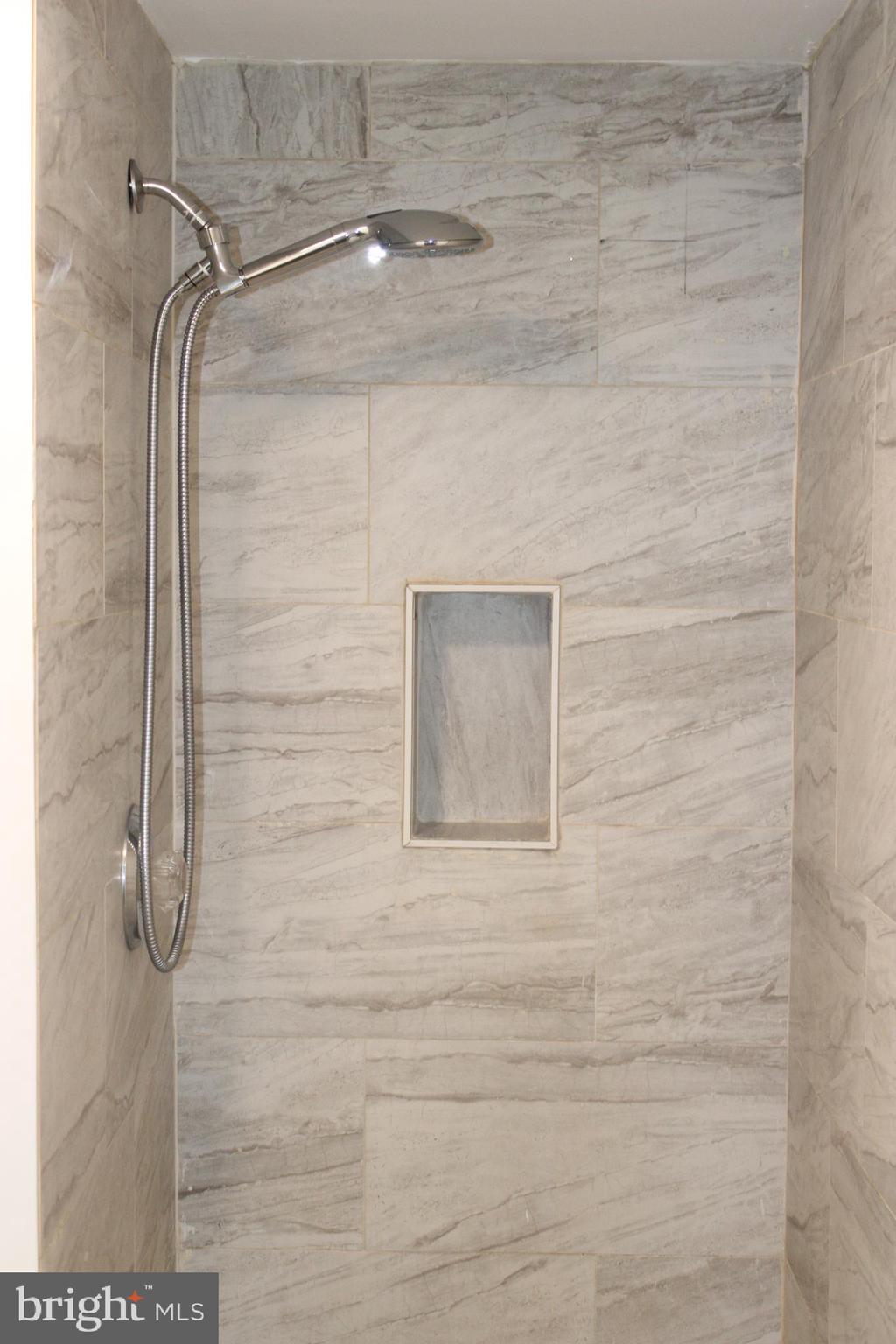 GARLAND - Residential