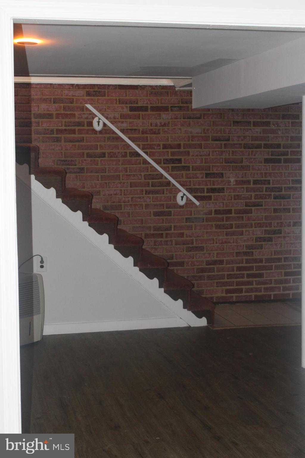 GARLAND - Residential