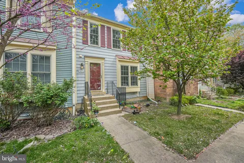 7409 Houndsbury Court, Alexandria, VA MLS: VAFX2233706