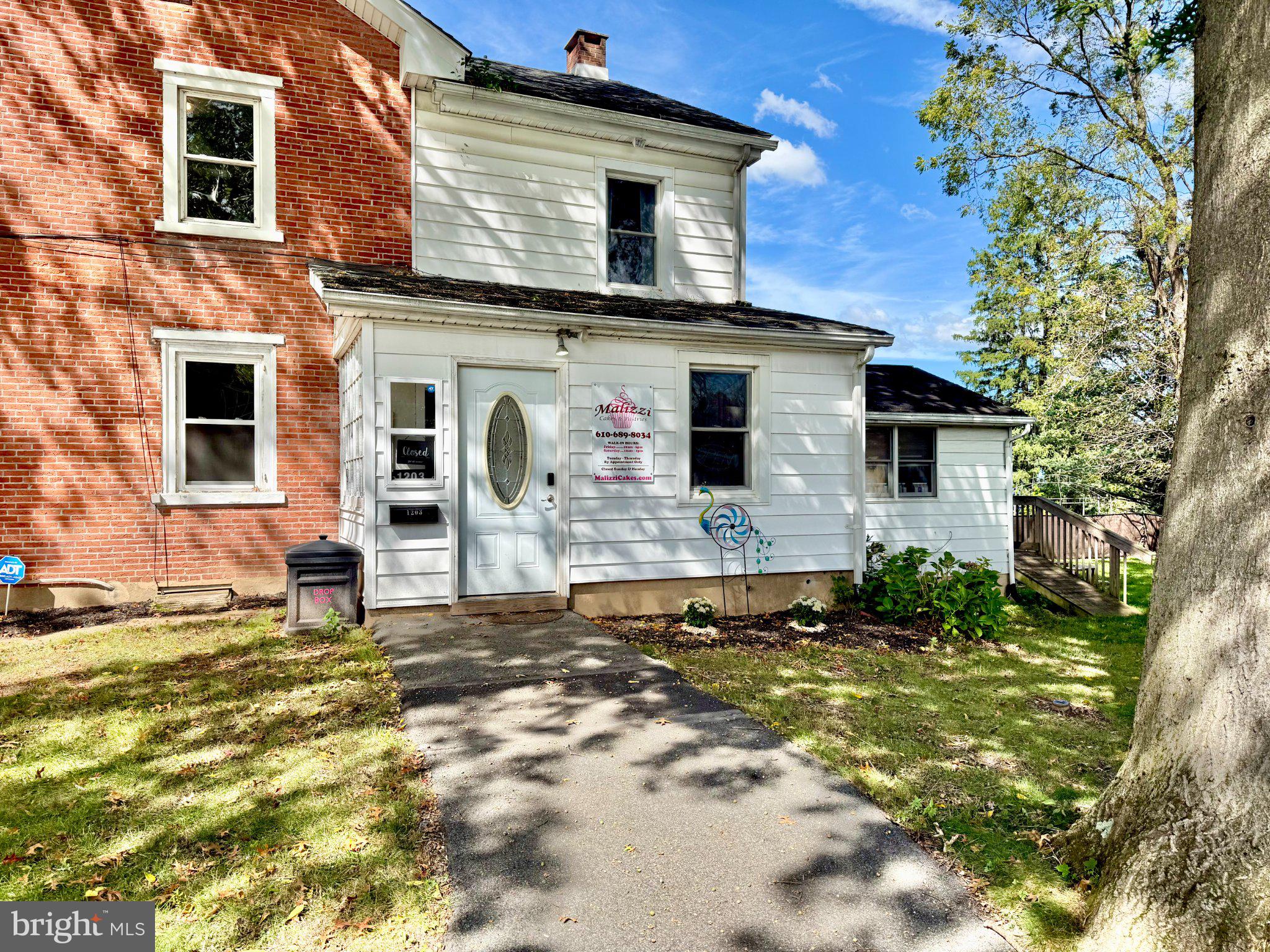 1205 OLD SWEDE ROAD