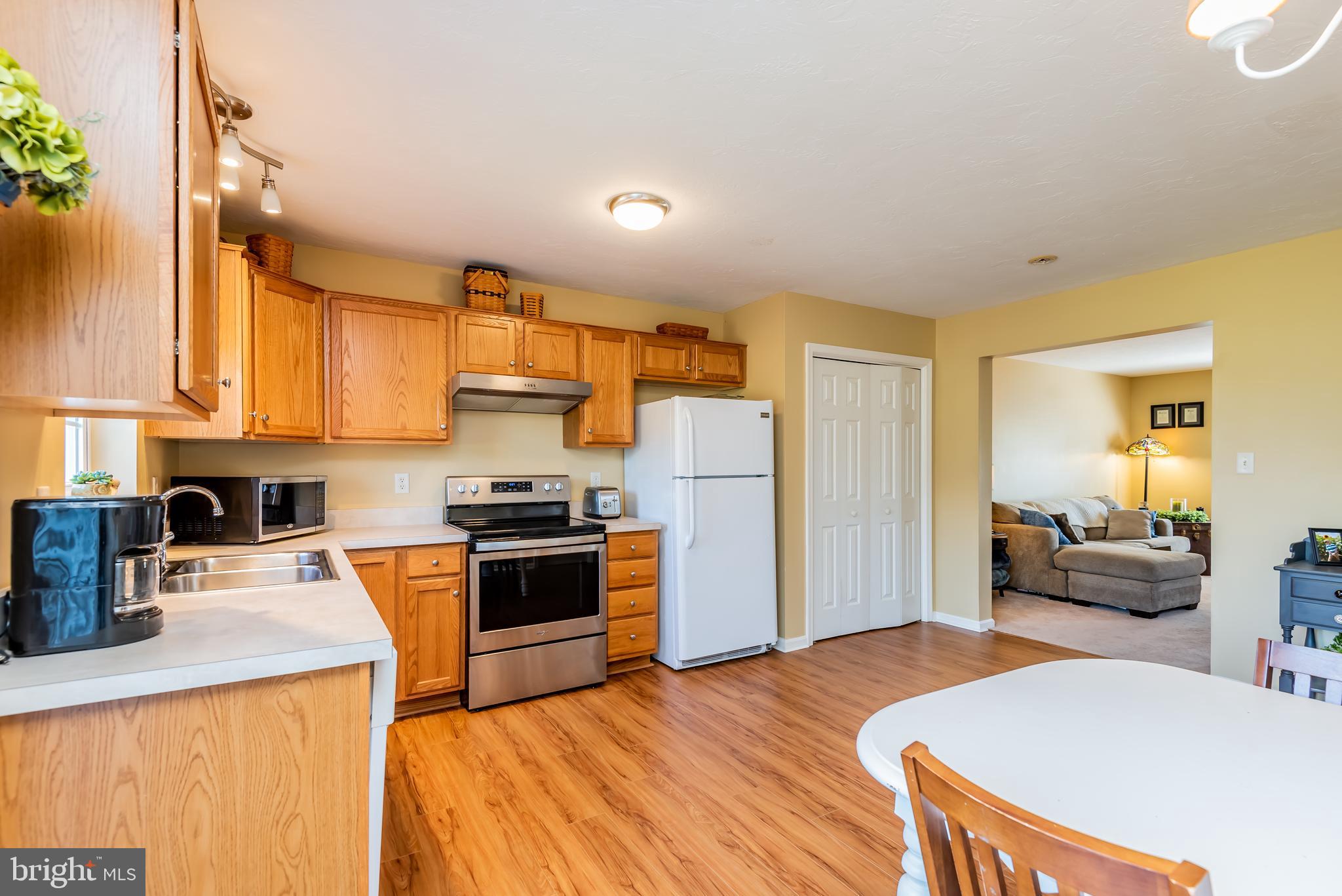 MOUNTAIN SHADOWS - Residential