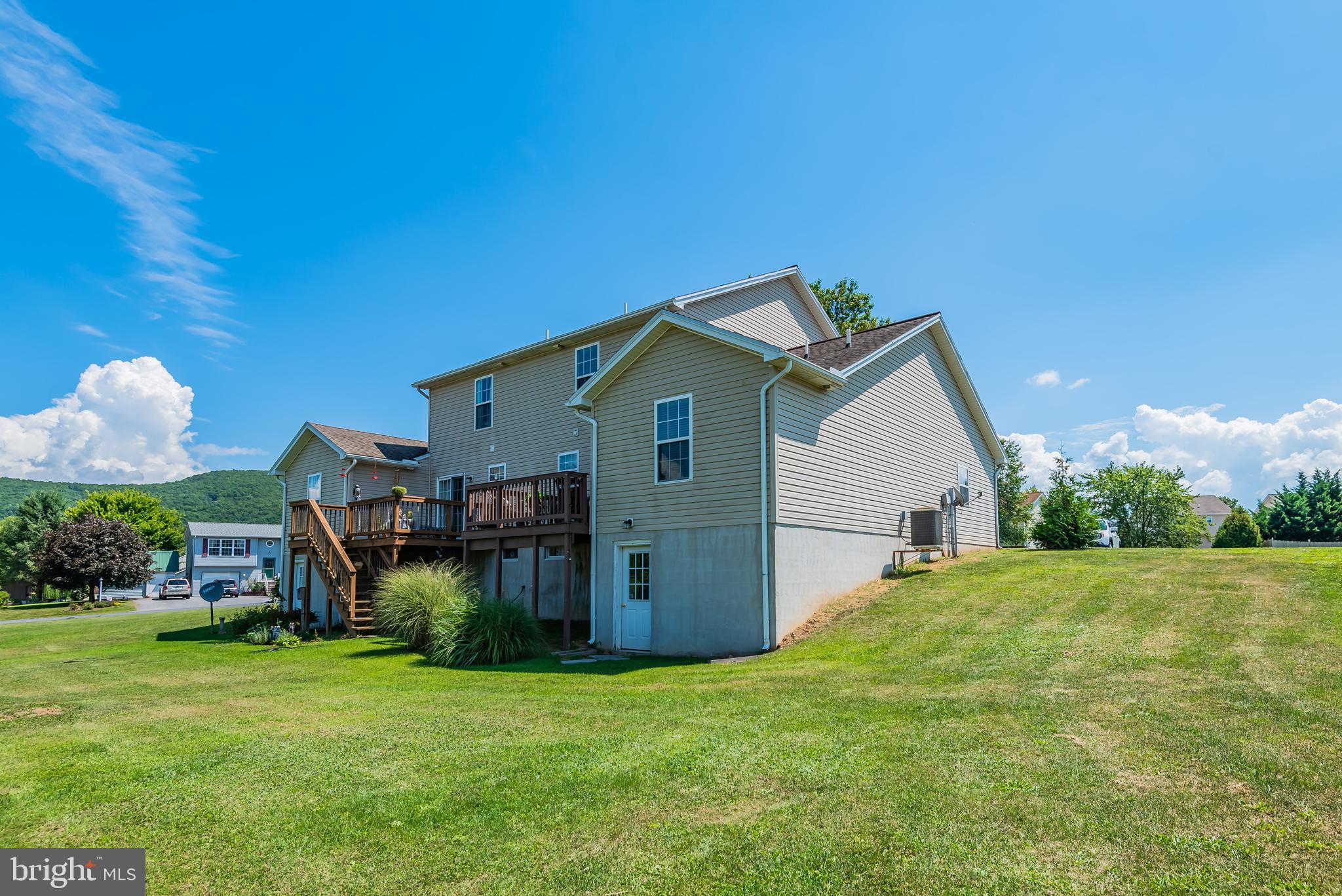 MOUNTAIN SHADOWS - Residential