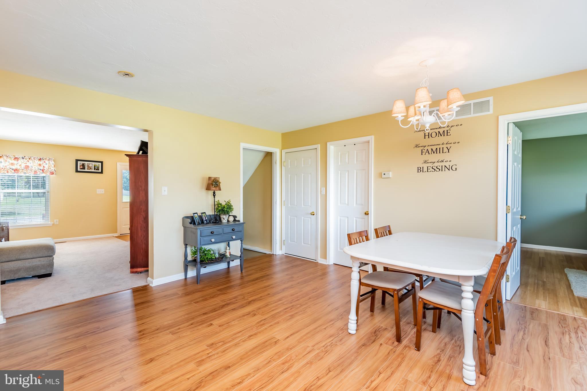 MOUNTAIN SHADOWS - Residential