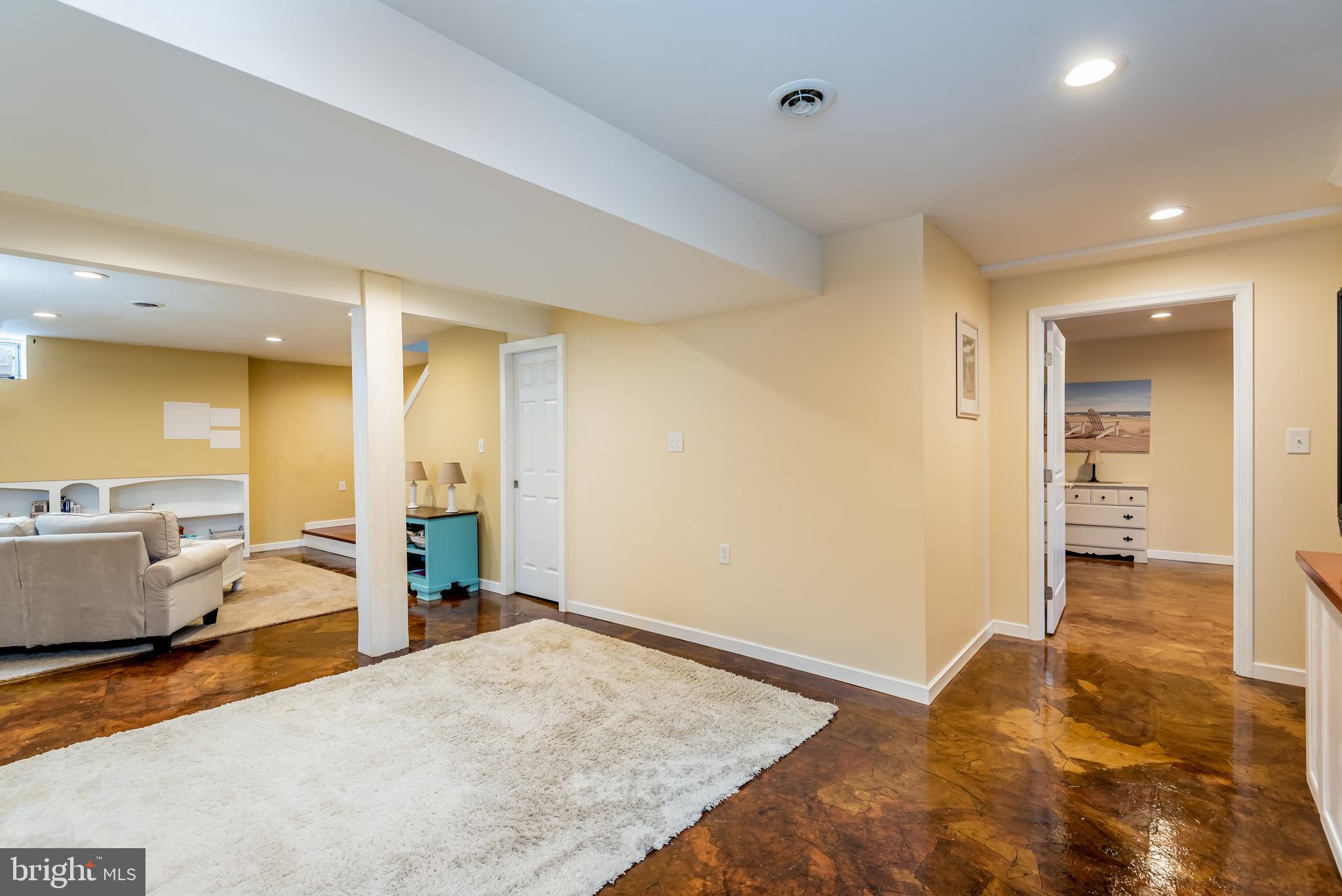 MOUNTAIN SHADOWS - Residential