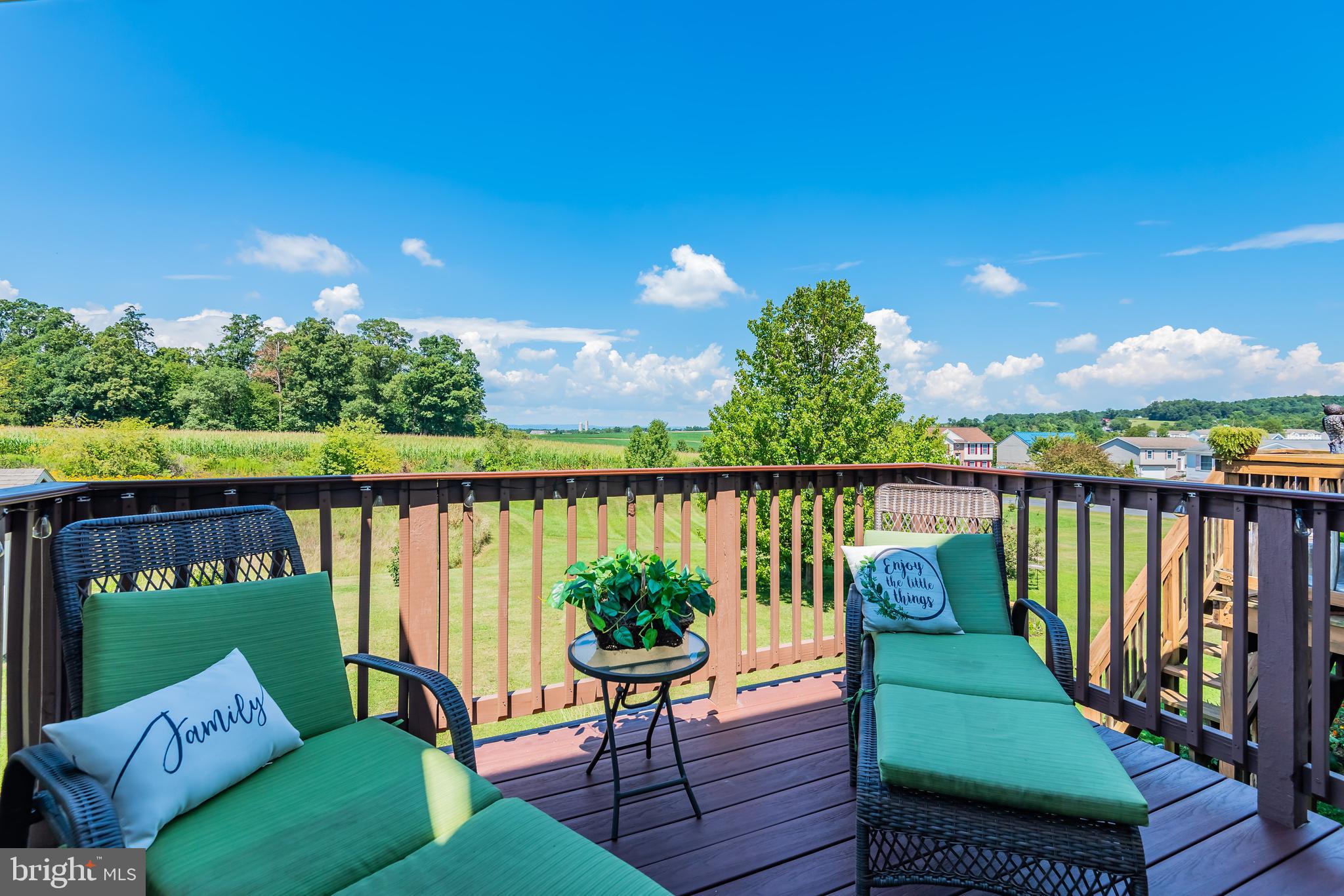 MOUNTAIN SHADOWS - Residential