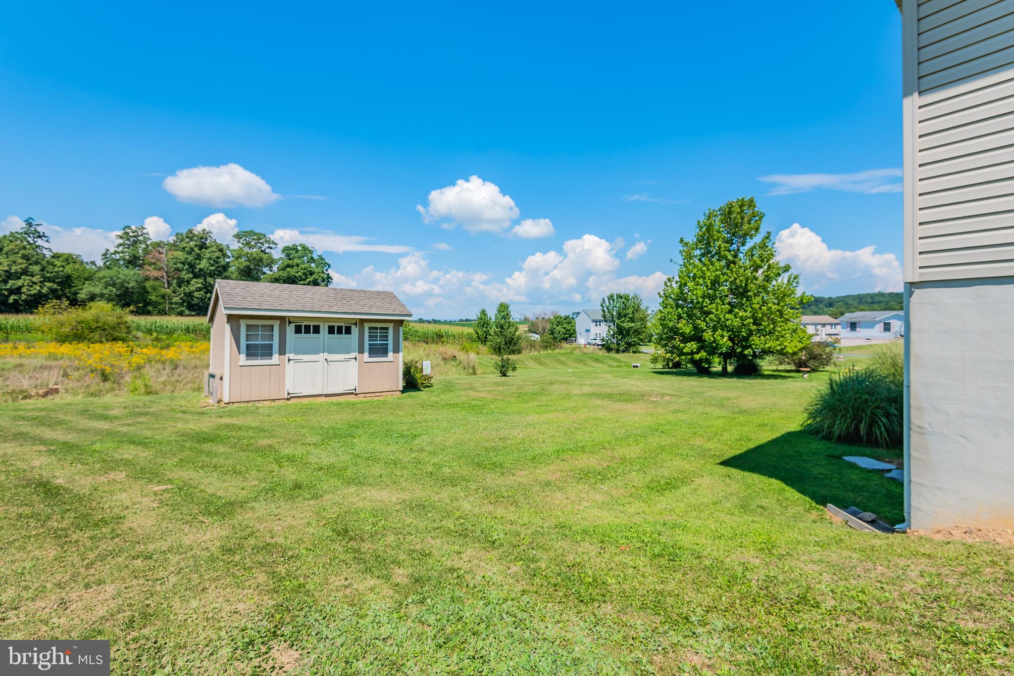 MOUNTAIN SHADOWS - Residential