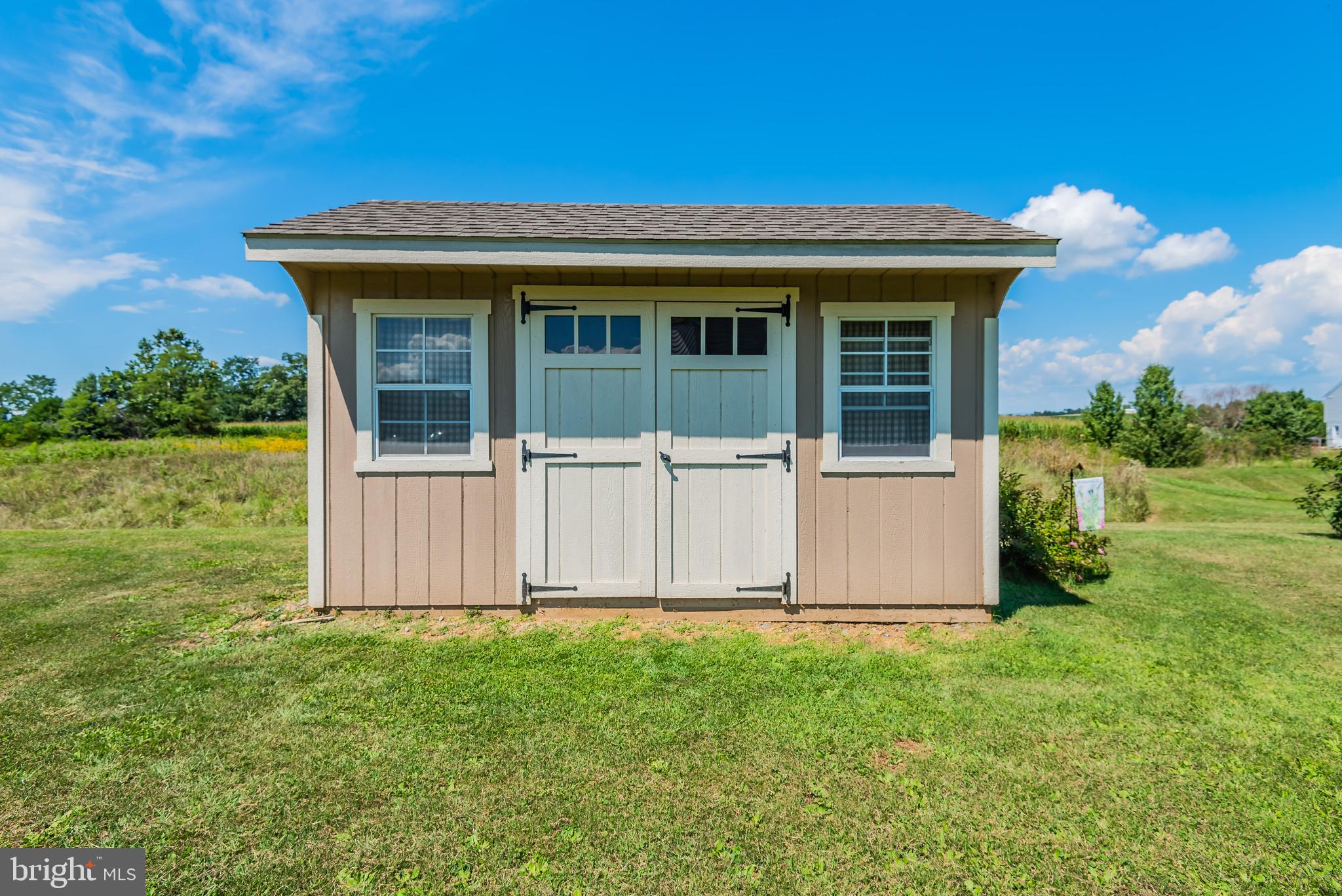 MOUNTAIN SHADOWS - Residential