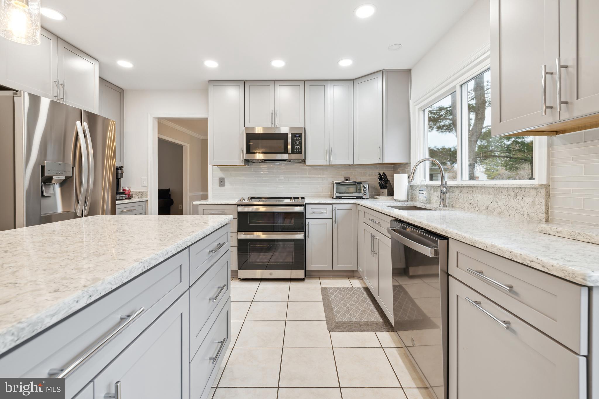 POTOMAC CHASE - Residential