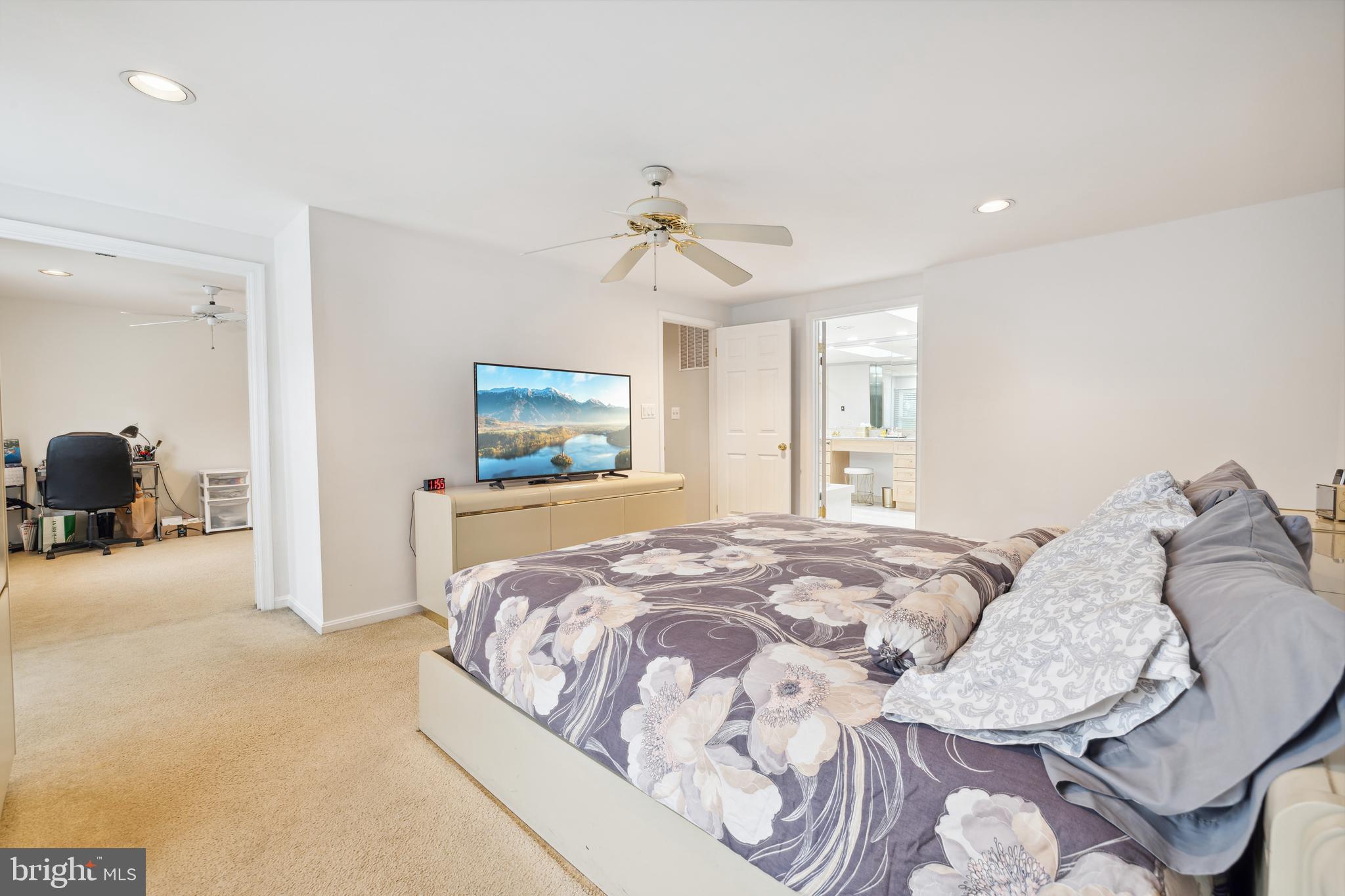 POTOMAC CHASE - Residential