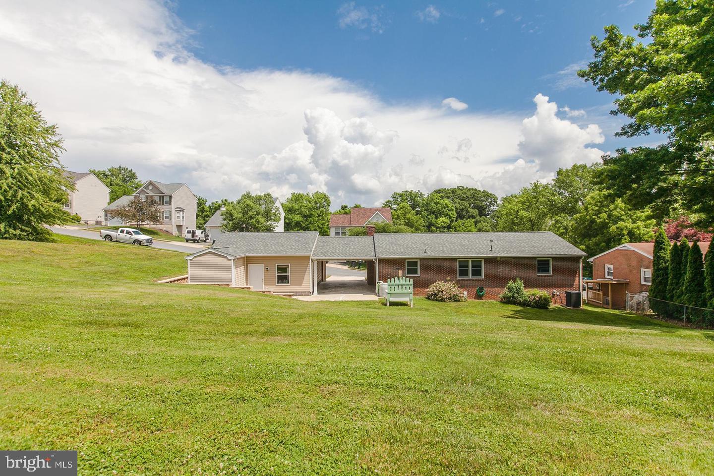 BRUNSWICK - Residential