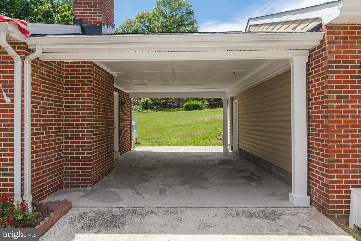 BRUNSWICK - Residential