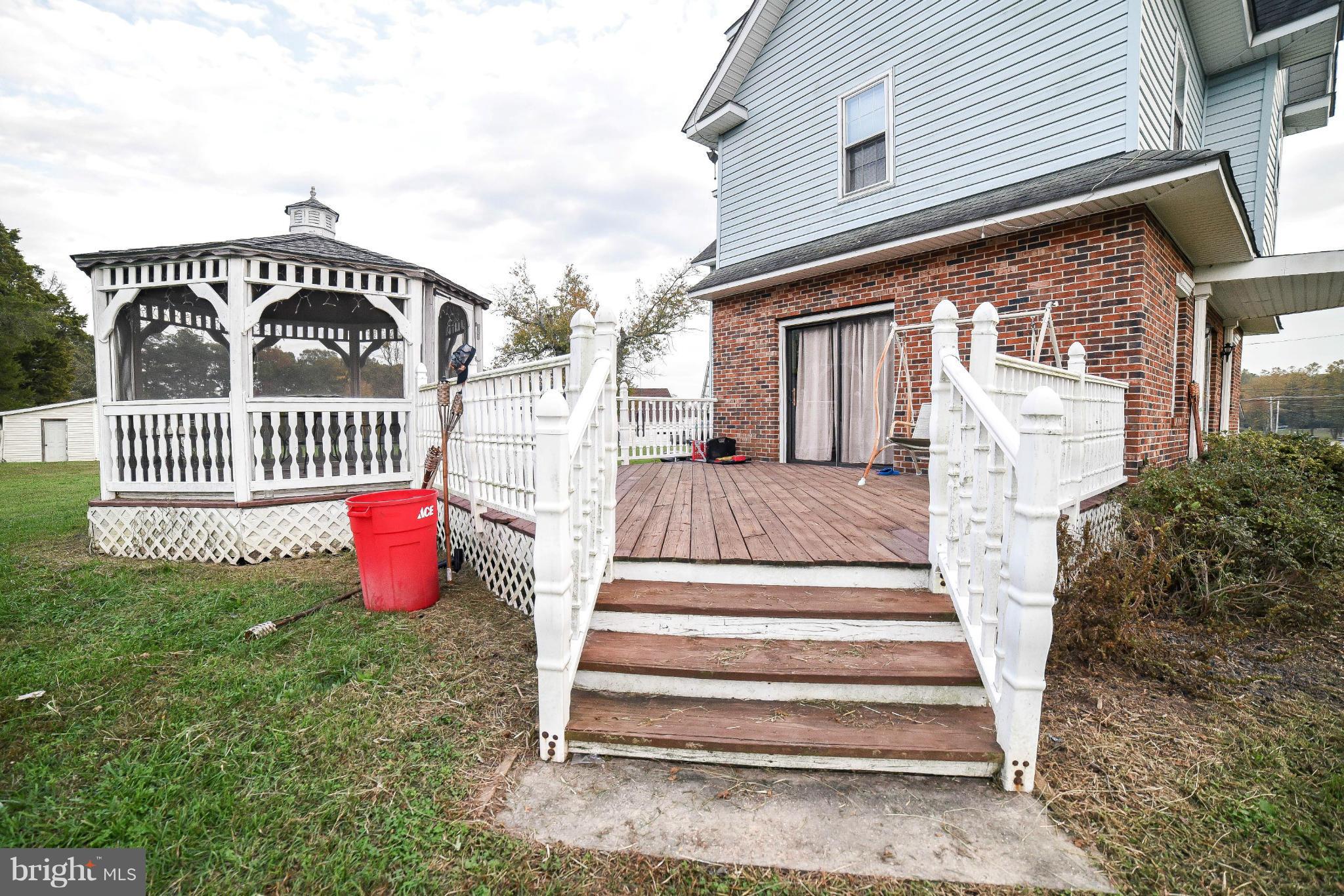 LOVEVILLE - Residential Lease