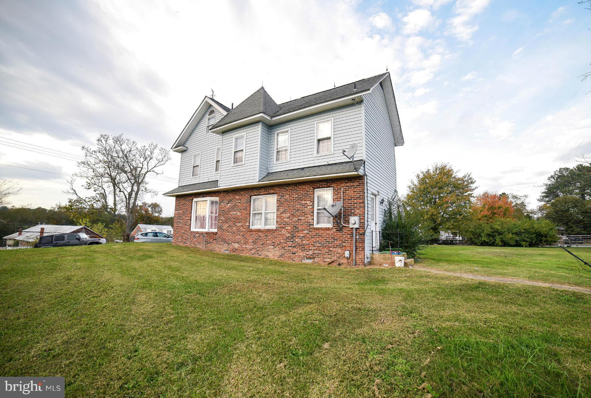 LOVEVILLE - Residential Lease