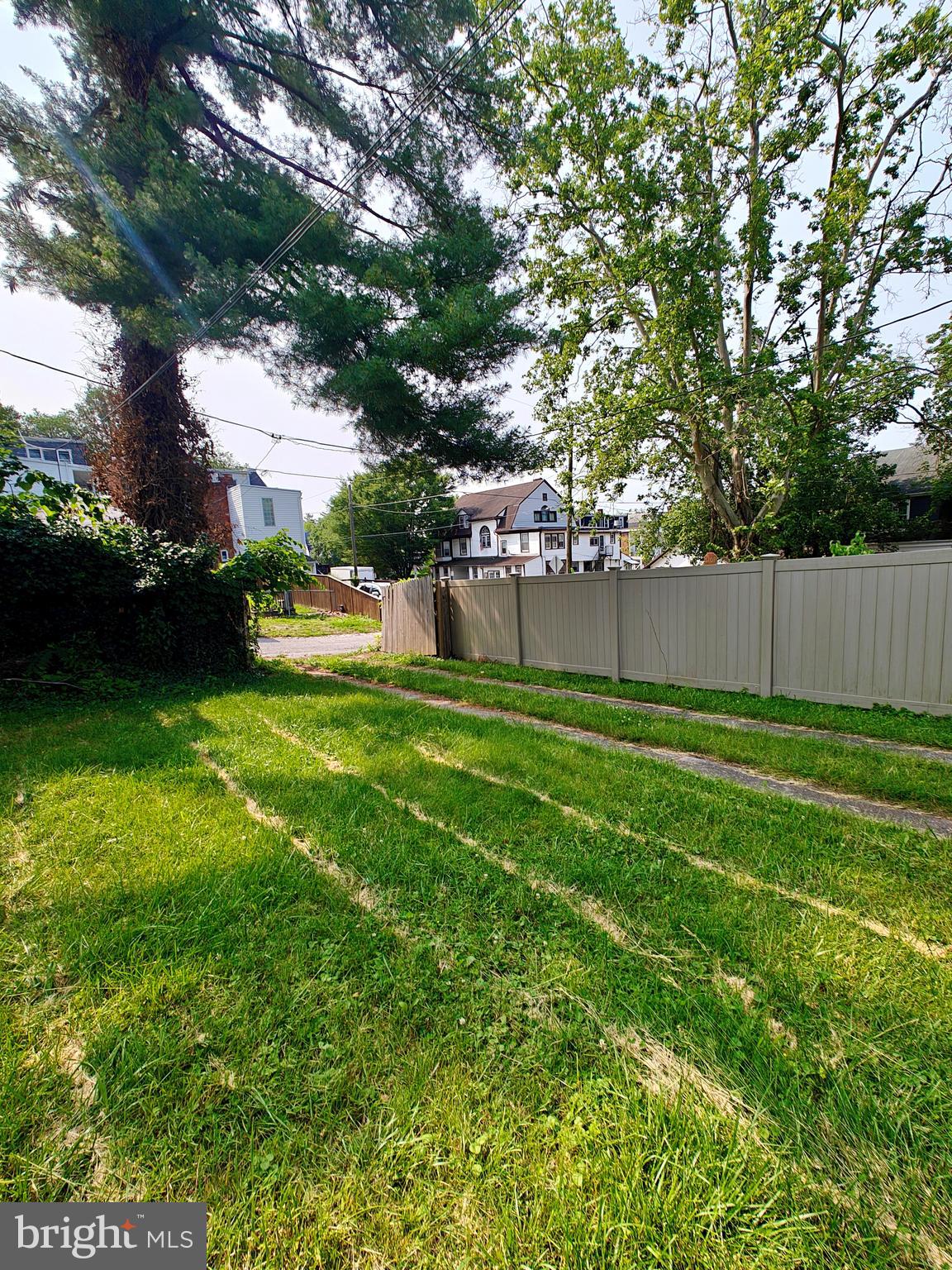 436 LINDEN AVENUE