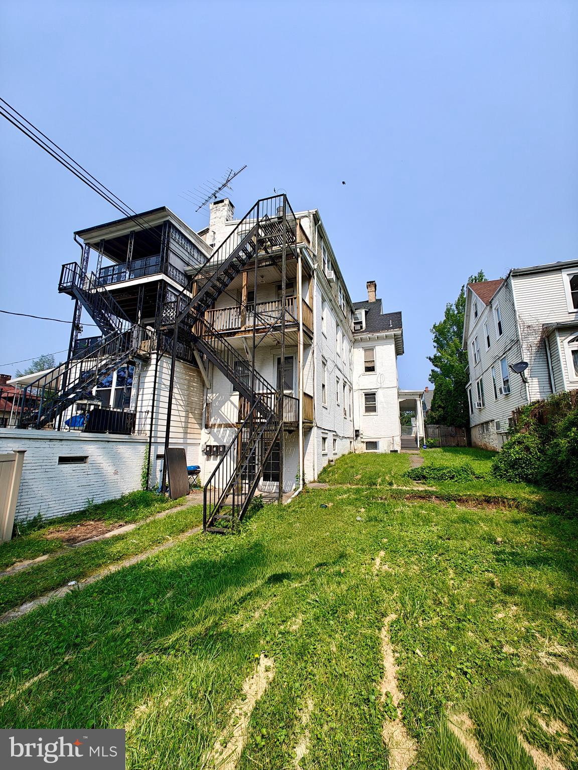 436 LINDEN AVENUE