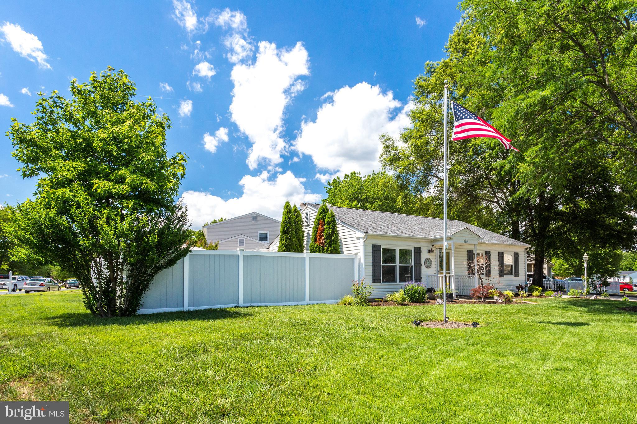 2117 GREENWOOD DRIVE