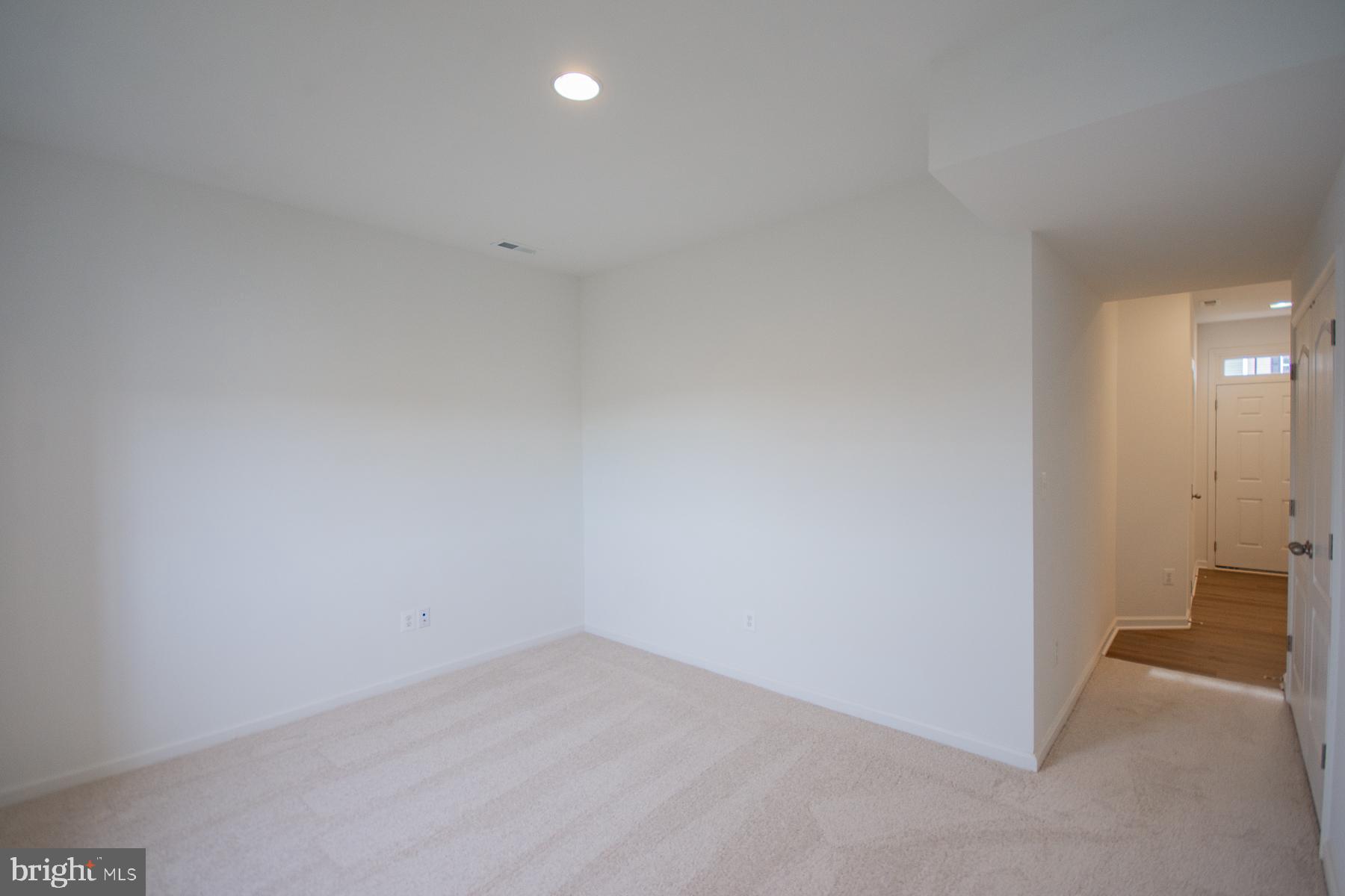 MARTINSBURG STATION - Residential Lease